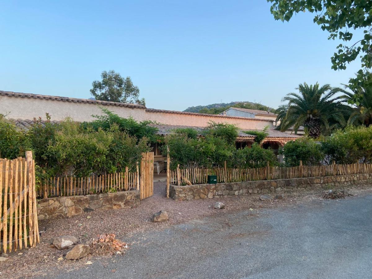 Les Lodges De La Plage U Dragulinu Sari-Solenzara Exterior foto