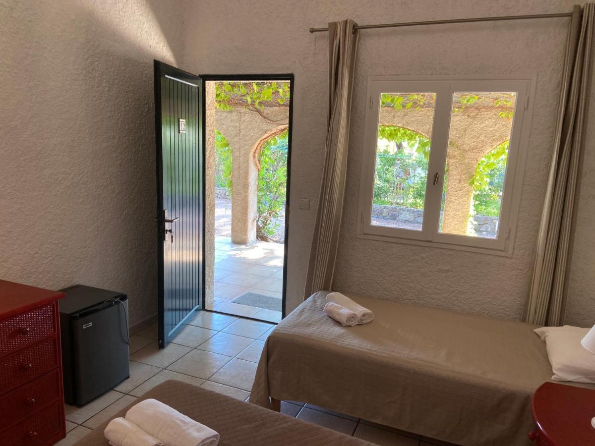 Les Lodges De La Plage U Dragulinu Sari-Solenzara Exterior foto